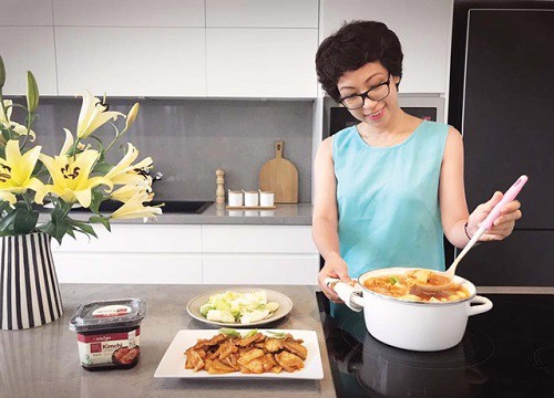 Phan Anh Esheep: Food blogger là nghề "ngồi mát ăn bát vàng" Đúng! Nếu anh, chị food blogger đó vừa bán quạt, vừa làm nghề sơn bát...