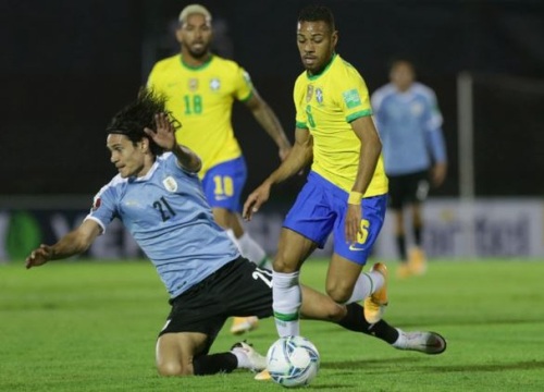 Cavani nhận thẻ đỏ, Uruguay thua cay đắng Brazil