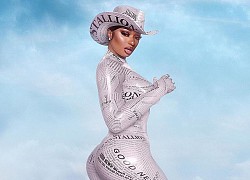 Megan Thee Stallion khoe dáng bốc lửa