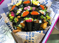 Sốt với bó hoa sushi lạ mắt, giá hơn 1 triệu đồng làm quà tặng thầy cô ngày 20/11