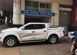 Tài xế đỗ xe chắn lối vào hầm