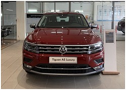 Volkswagen giảm giá gần 180 triệu đồng: Tiguan Allspace, Passat cạnh tranh GLB, C-Class bằng giá 'mềm'