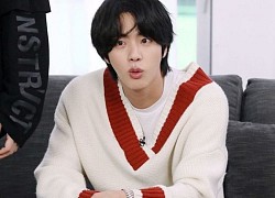 Áo len và đồng hồ của Jin (BTS) có giá tiền chênh lệch cỡ nào mà khiến netizen sửng sốt