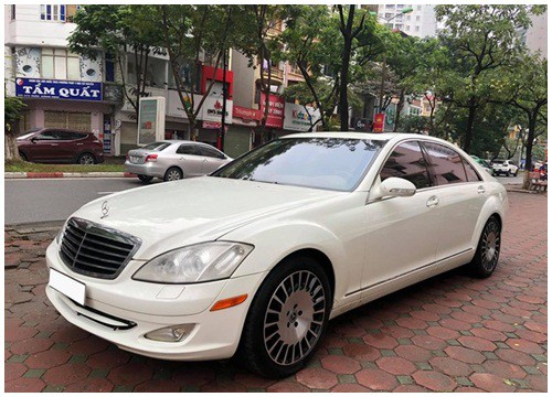 Độ kiểu Maybach, Mercedes-Benz S 550 cũ vẫn có giá rẻ hơn Toyota Corolla Altis cả chục triệu đồng