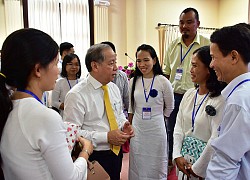 "Không chỉ là thầy, mà còn là cha, là mẹ"