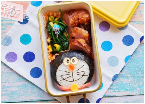 Hộp cơm bento hình Doraemon