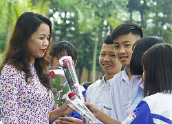 Tâm thư "bị lộ" được gửi trong nhóm kín của cô giáo đóng cửa không tiếp khách ngày 20/11, hàng xóm xì xào "chả biết dạy dỗ kiểu gì mà chả ai tới nhà"