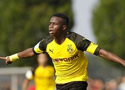 Tiền đạo 16 tuổi của Dortmund trước cơ hội đi vào lịch sử Bundesliga