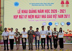 Trao hơn 1,2 tỷ đồng cho sinh viên vượt khó học giỏi ở Trà Vinh