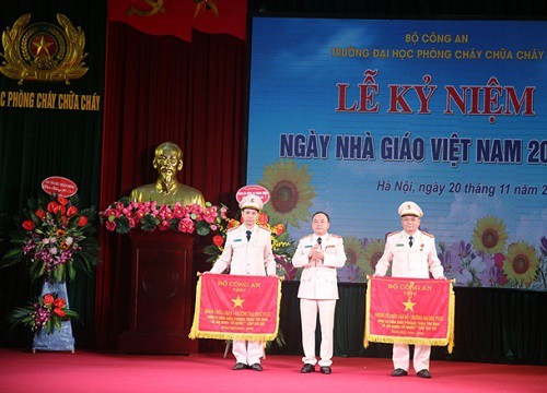 Trường Đại học PCCC kỷ niệm 38 năm Ngày Nhà giáo Việt Nam