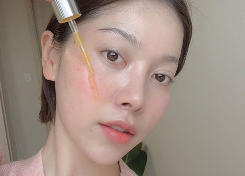 Beauty blogger 51 tuổi chỉ ra 10 sản phẩm mà cô không dùng, kinh nhất là có loại còn khiến đẩy nhanh tốc độ lão hoá