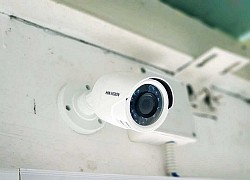 Âm thầm lắp camera theo dõi nữ giúp việc nghi ngờ ăn cắp vặt nhưng người chồng lại choáng váng khi thấy hành vi động trời của vợ