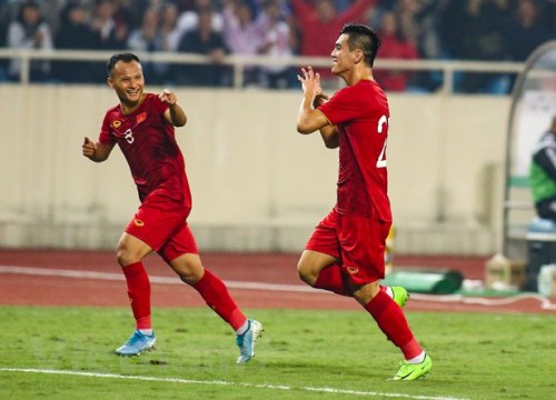 ĐT Việt Nam thoát nguy cơ phải dùng đội dự bị đá AFF Cup 2021