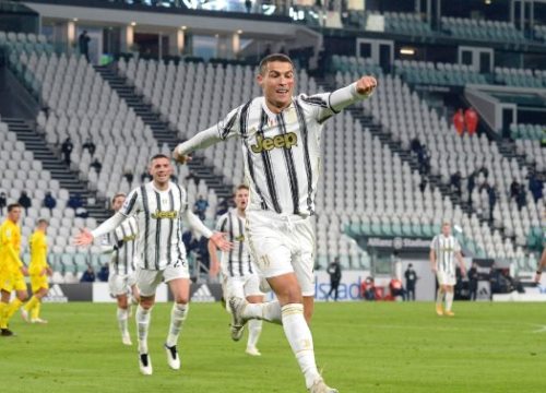 Siêu nhân Ronaldo bùng nổ cú đúp, "phá đảo" kì tích chưa từng có ở Juventus