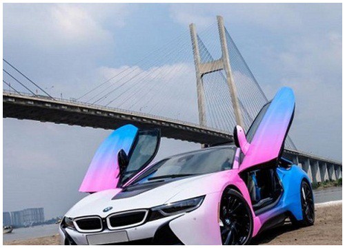 Siêu xe BMW i8 giá rẻ phong cách ấn tượng ở Sài Gòn