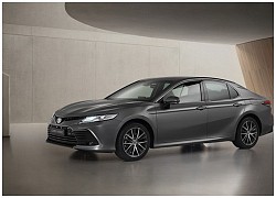 Toyota Camry Hybrid 2021 cải tiến sức mạnh 215 mã lực