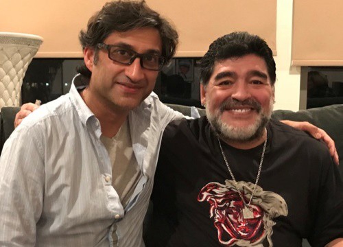 Các ngôi sao giải trí tri ân Diego Maradona