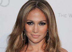 Jennifer Lopez khỏa thân