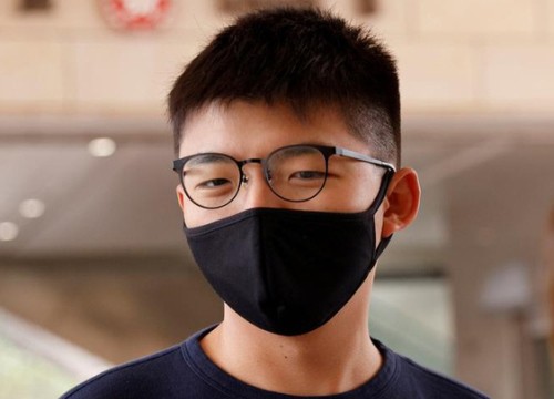 Joshua Wong nói vẫn ổn trong phòng biệt giam