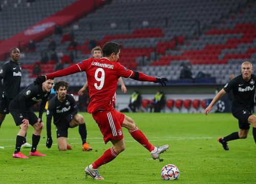 Lewandowski lập công, Bayern Munich đoạt vé đi tiếp ở Champions League