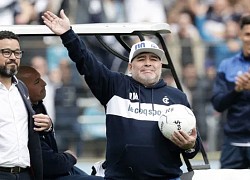 Maradona muốn viết 'Cảm ơn trái bóng' trên bia mộ