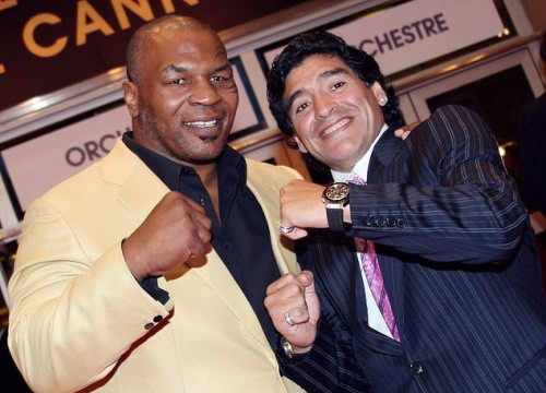 Mike Tyson tri ân huyền thoại Maradona