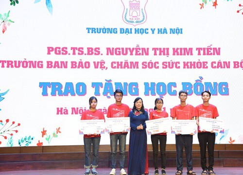 2 người phụ nữ quyền lực giao lưu với thầy và trò Trường Đại học Y Hà Nội