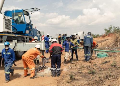 Sập mỏ vàng tại Zimbabwe khiến hàng chục người mắc kẹt