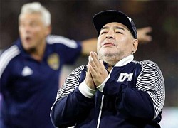 Maradona 'ngã đập đầu và bị bỏ mặc ba ngày' trước khi mất