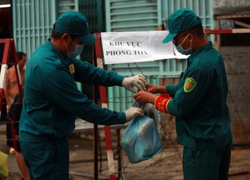 Tìm hành khách trên hai tuyến xe buýt Long An TP HCM