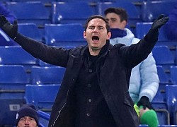 Chelsea hòa Aston Villa, HLV Lampard đổ lỗi cho trọng tài