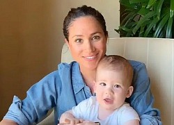 Nhà Meghan Markle lần đầu cho con trai Archie "lên sóng", hé lộ giọng nói của đứa trẻ nhưng lại nhận về chỉ trích gay gắt