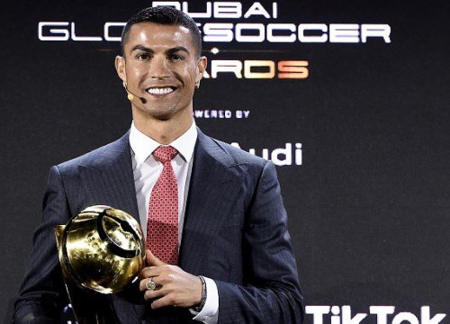 Ronaldo: 'Tôi thích thú mỗi khi bị la ó'