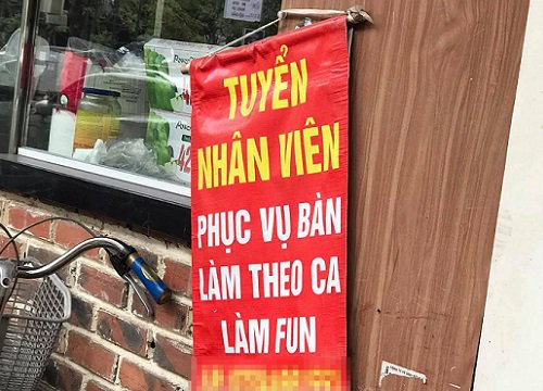 Tấm biển tuyển nhân viên gây lú vì chi tiết bất thường, để ý kỹ mới thấy điều sai trái