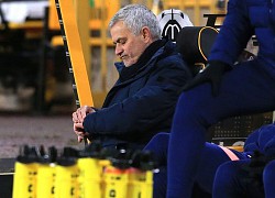 Tottenham lại gây thất vọng: Sai lầm chết người của HLV Mourinho