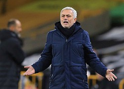 Tottenham rơi điểm đáng tiếc, HLV Mourinho nổi điên