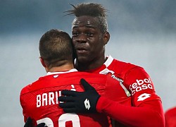 Balotelli chỉ cần 4 phút để ghi bàn cho CLB mới