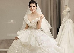 Bùi Tiến Dũng dựng rạp cưới kiểu lâu đài ở quê