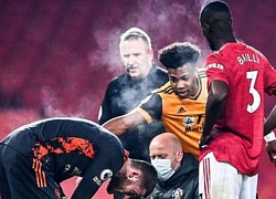 De Gea khó thở sau pha va chạm với Traore