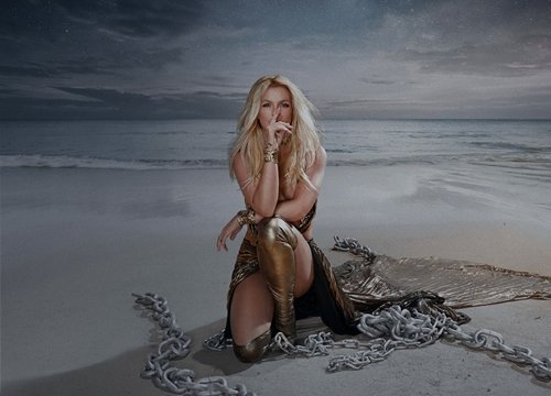 Britney Spears "đánh úp" người hâm mộ khi bất ngờ phát hành ca khúc "Swimming In The Stars"