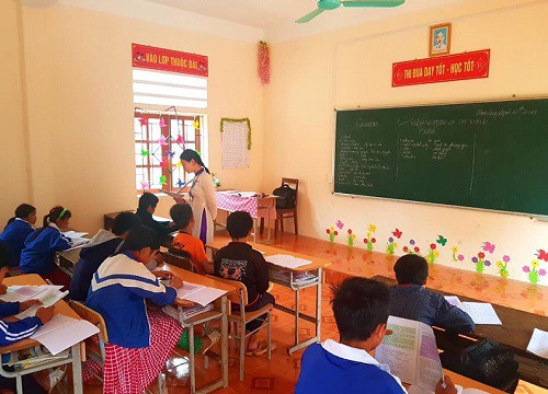 Chống rét cho học trò vùng cao - nhiều cách làm sáng tạo