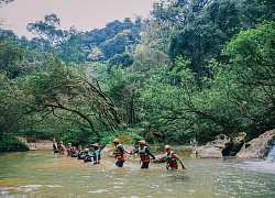 Chuyên gia chỉ cách vượt suối an toàn khi trekking