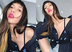 Hyuna ngày càng khoe thân phản cảm: Hết selfie hiểm hóc với nội y, giờ còn lên top Naver vì chĩa camera sát vòng 1 căng đầy