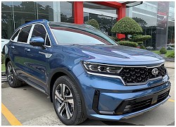 SUV 7 chỗ: Kia Sorento 2021 hay Hyundai SantaFe 2020 đáng tiền hơn?