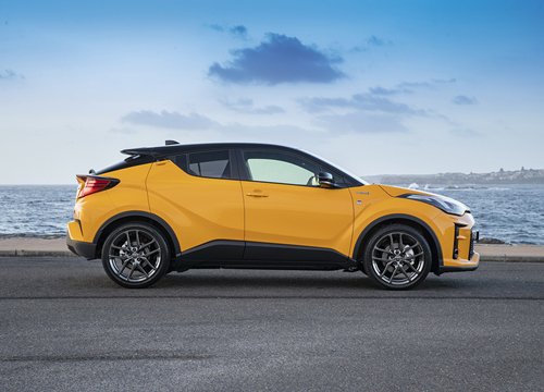 Toyota C-HR GR Sport 2021 xuất hiện