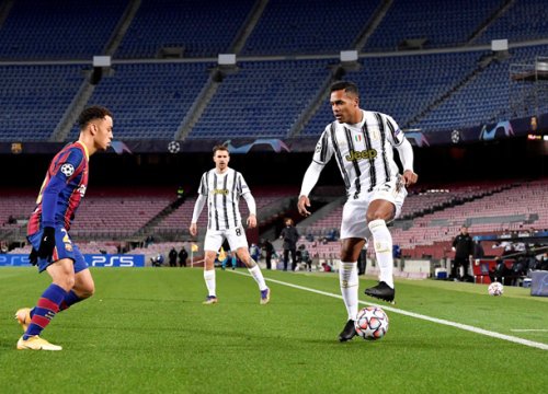 Barcelona - Juventus: Ronaldo tỏa sáng rực rỡ, nỗi thất vọng Messi (Kết quả Cúp C1)