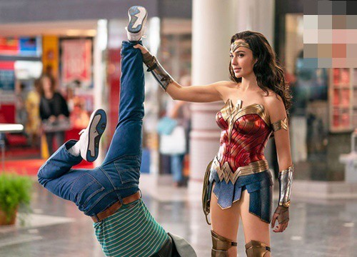 Bóc tất tật Wonder Woman 1984 trước giờ G: Chị đẹp "chơi đá" gọi người yêu về, cặp nách 2 phản diện đánh cực xôm