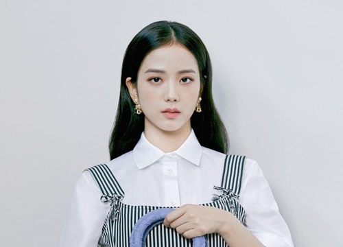 Cùng là "nàng thơ Dior" nhưng Triệu Lệ Dĩnh và Jisoo (BLACKPINK) lại hiếm khi đụng hàng