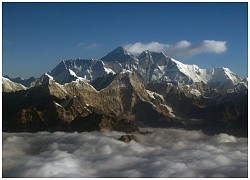 Đỉnh Everest tăng chiều cao