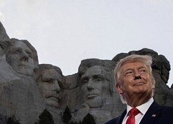 Ivanka chia sẻ ảnh Trump trên Núi Rushmore